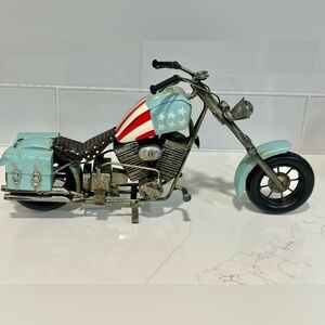 VINTAGE 1960'S HARLEY DAVIDSON CHOPPER METAL MOTORCYCLE FIGURINE USA Flag